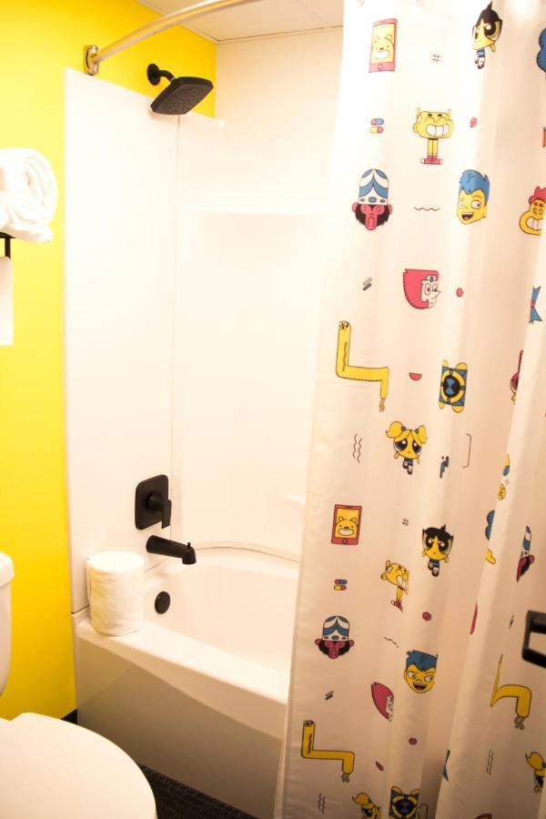 Cartoon Network Hotel Smoketown  外观 照片